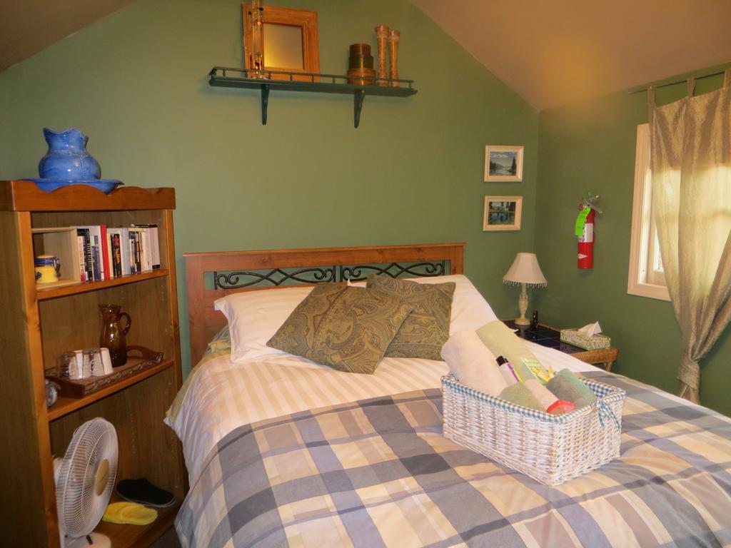 River Lee Executive Bed And Breakfast YYC Pokoj fotografie