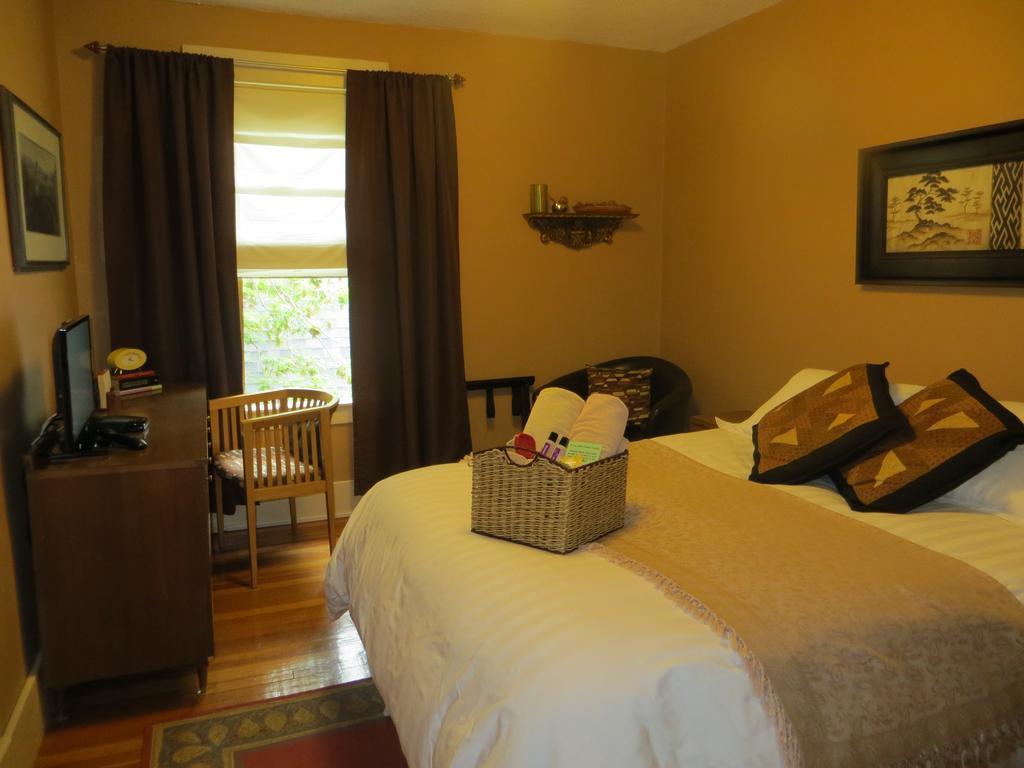 River Lee Executive Bed And Breakfast YYC Pokoj fotografie